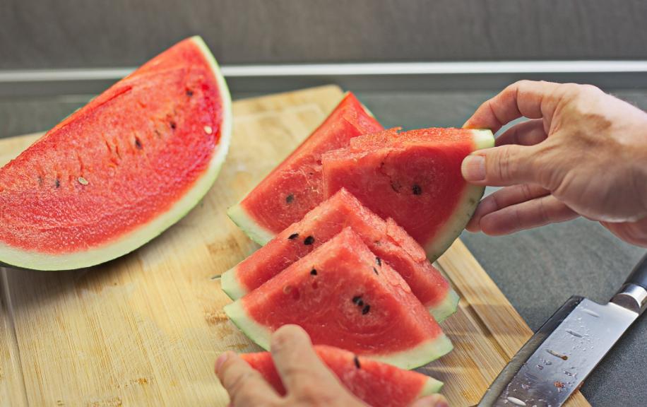 现在开个水果店赚钱吗,现在开水果店能赚钱吗