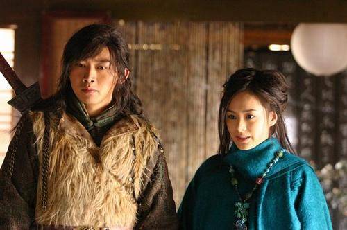 金庸书里的她聪明善良，男主却宁可爱一个尼姑也不喜欢她