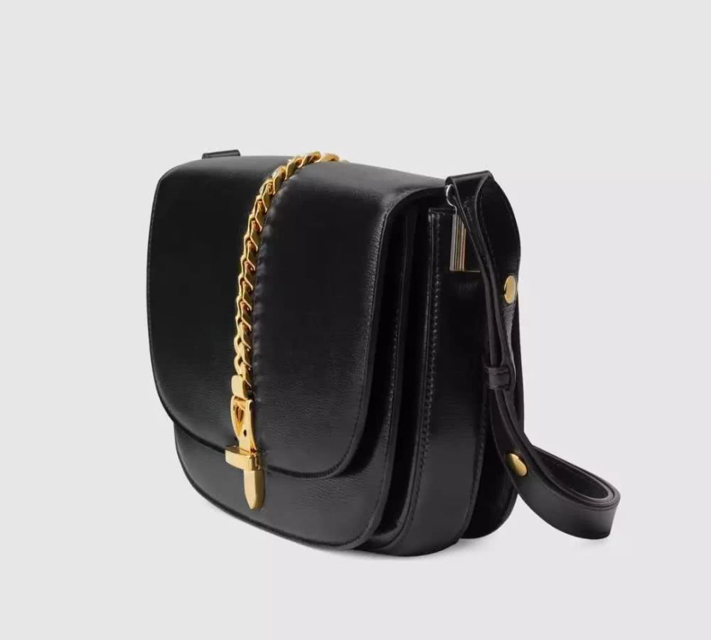 追了《爱的迫降》这么久,我终于看到一只想买的包了