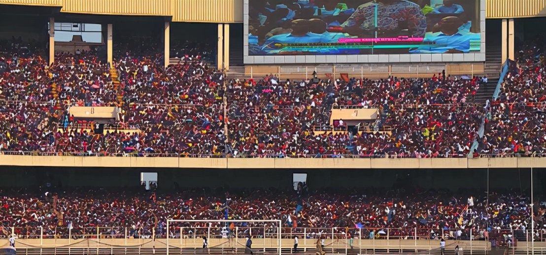 神奇的非洲饮料：柠檬水兑汽油卖100一瓶，天天被抢断货