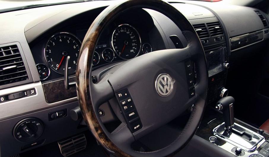 当年2008年途锐多少钱,途锐当年有多牛