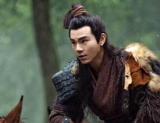 历史上真的有萧何月下追韩信吗,韩信与萧何谁的历史地位更高