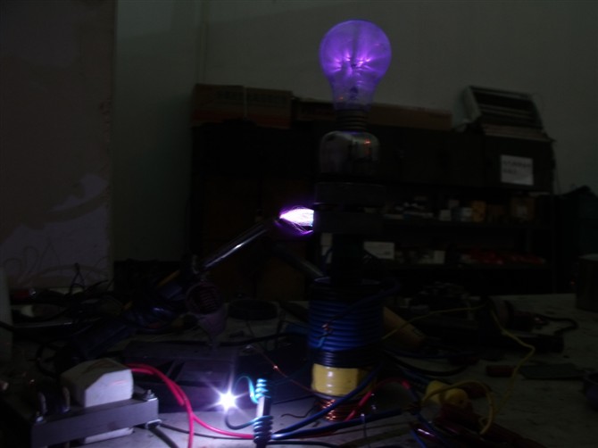 自制特斯拉线圈蜡烛,自制超大电弧特斯拉线圈