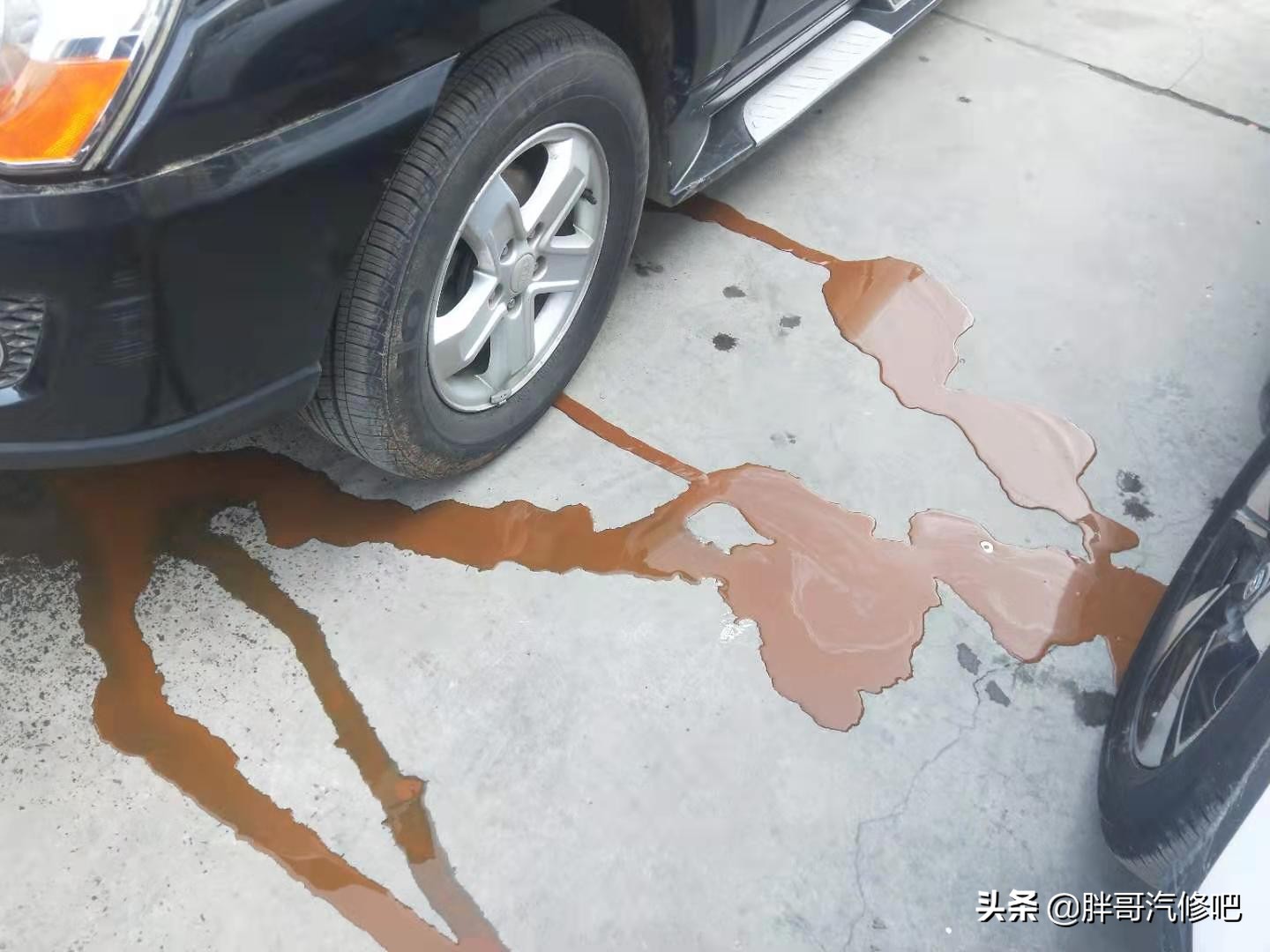 暖风防冻液怎么清洗,防冻液用了一段时间没颜色了