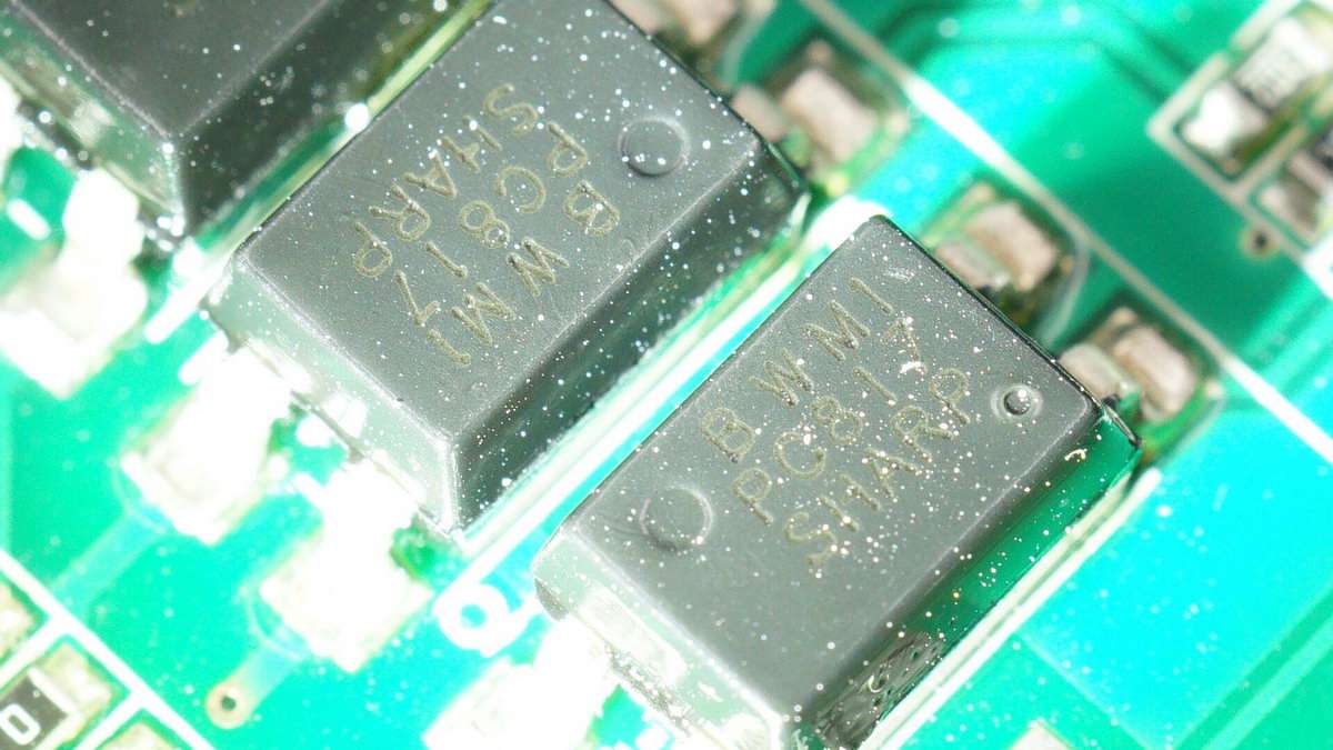 公牛便携式电源拆解,公牛1800w户外电源拆解