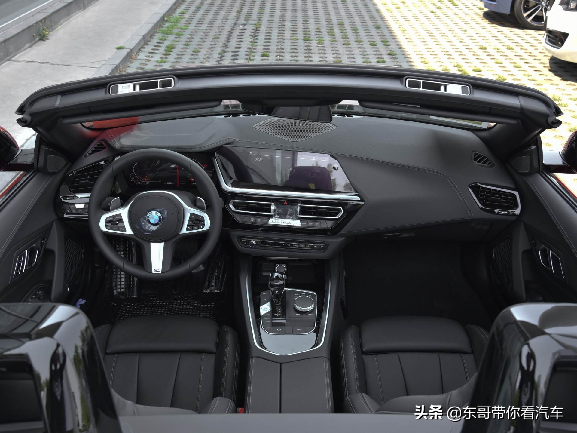 宝马z4敞篷2022款性能版试驾视频,宝马z4硬顶敞篷2021款落地价