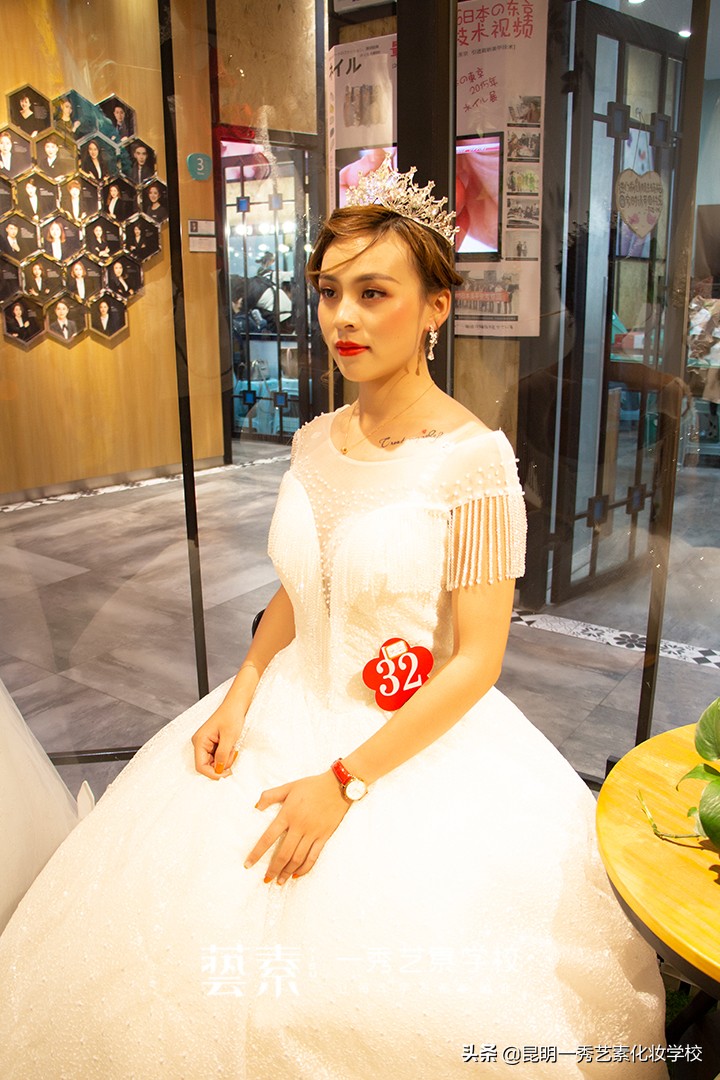 专业新娘妆化妆师必备物品清单,新娘跟妆的正确接单方法