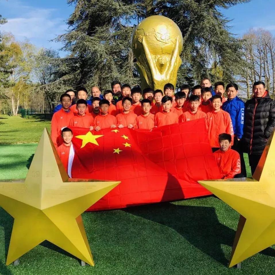 在外地漂泊多年终于回来了,在外漂泊了几十年终于回家了