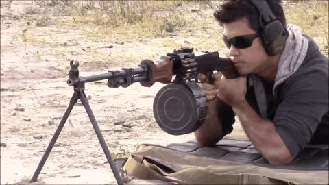 新加坡无敌100机枪优缺点,新加坡机枪ultimax轻机枪射速