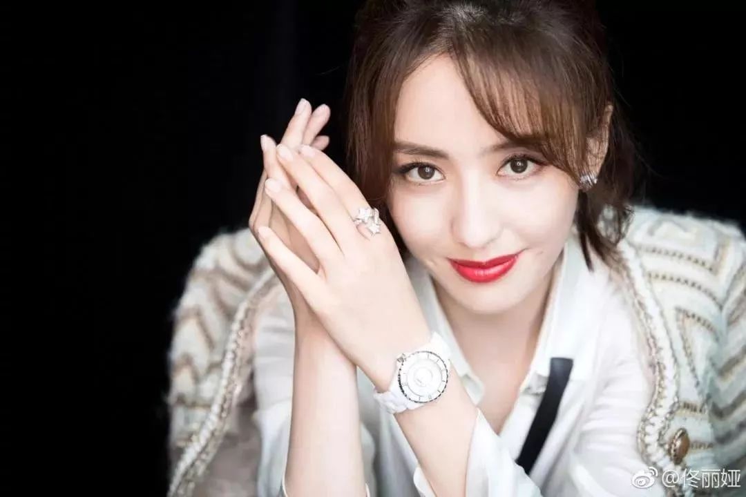 佟丽娅同款化妆品,阿玛尼满天星佟丽娅同款