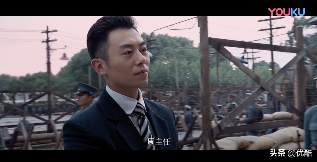 黄景瑜林更新最新视频,黄景瑜和林更新穿西装