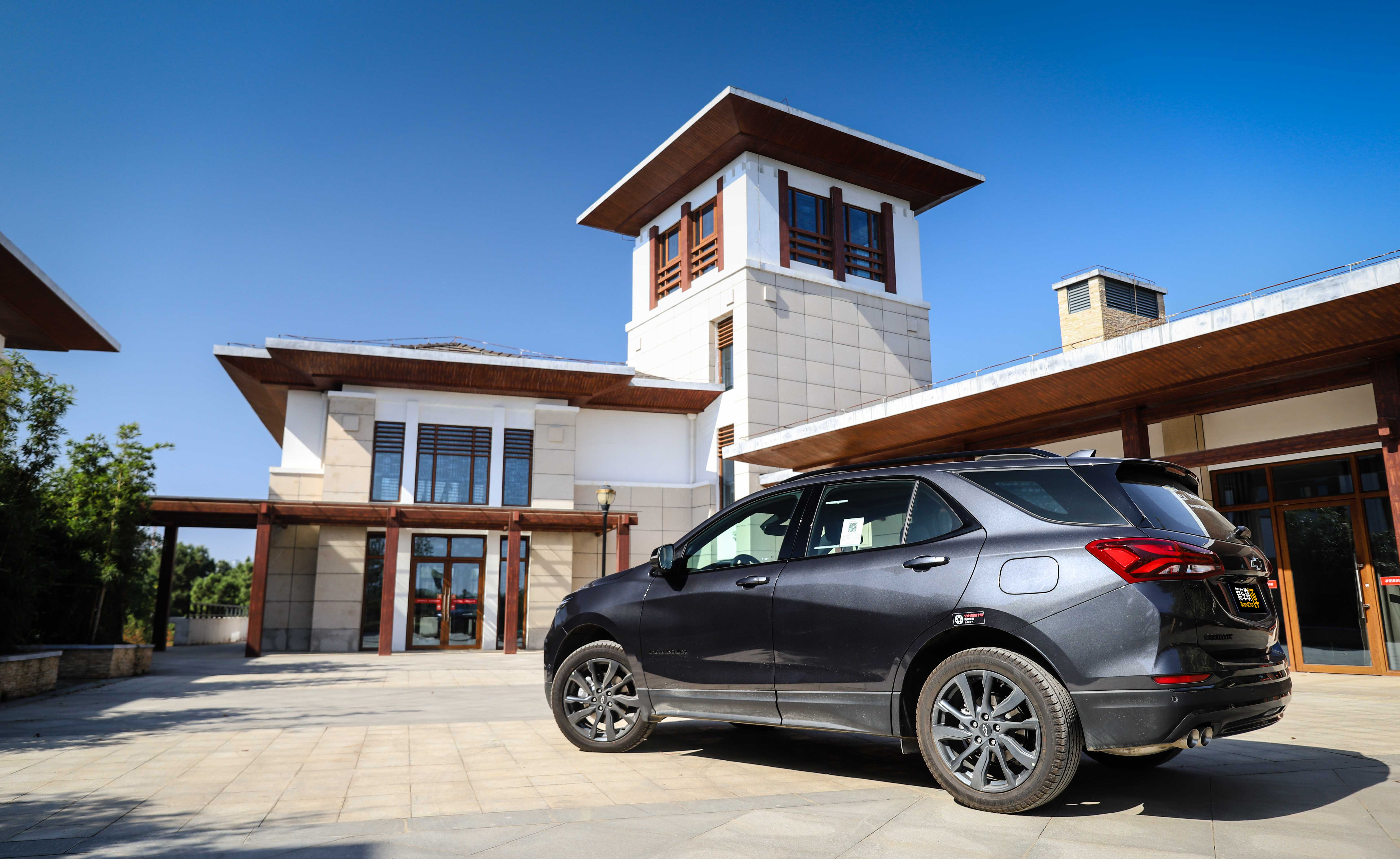 深度试驾雪佛兰探界者2.0t2023款,全面解析雪佛兰探界者配置差异