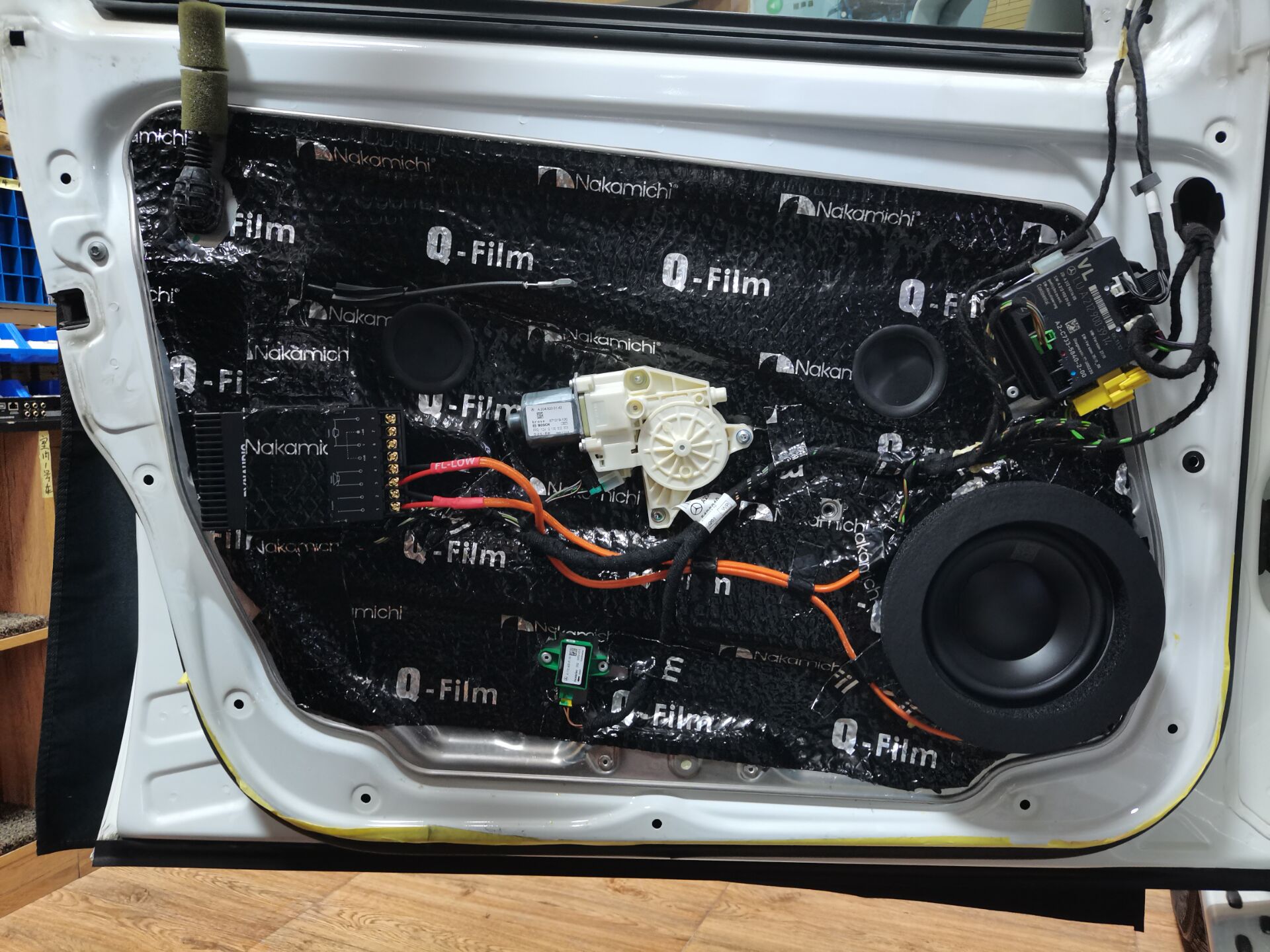 奔驰glk音响改装案例,奔驰glk改高音旋转音响