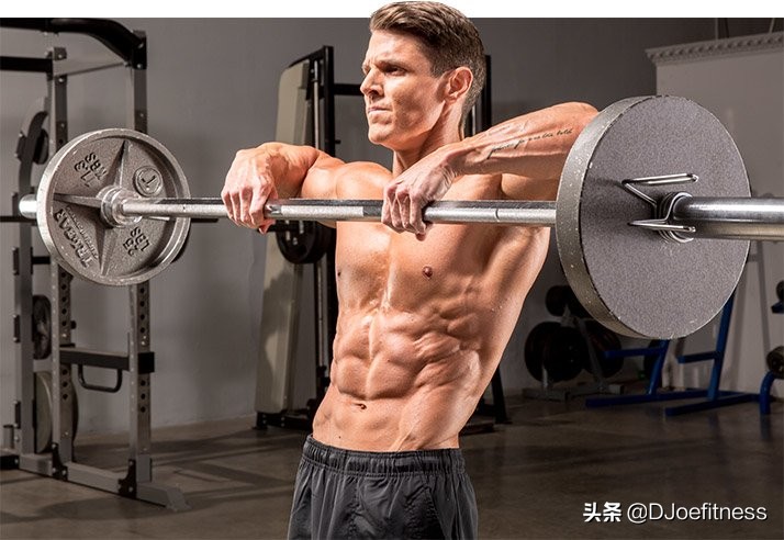 没有科技的健身达人,健美肩部肌肉