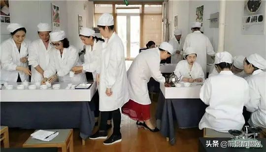 2020开一家卖茶叶店要多少钱,今年投资开茶叶店怎么样