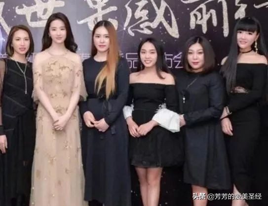脸大的女生适合什么颜色发型,脸大的女人适合哪种造型