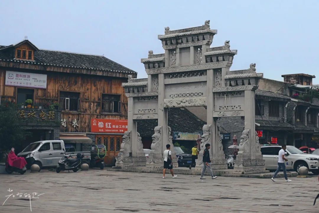 贵阳古镇卤猪蹄,去青岩古镇必吃哪家猪蹄