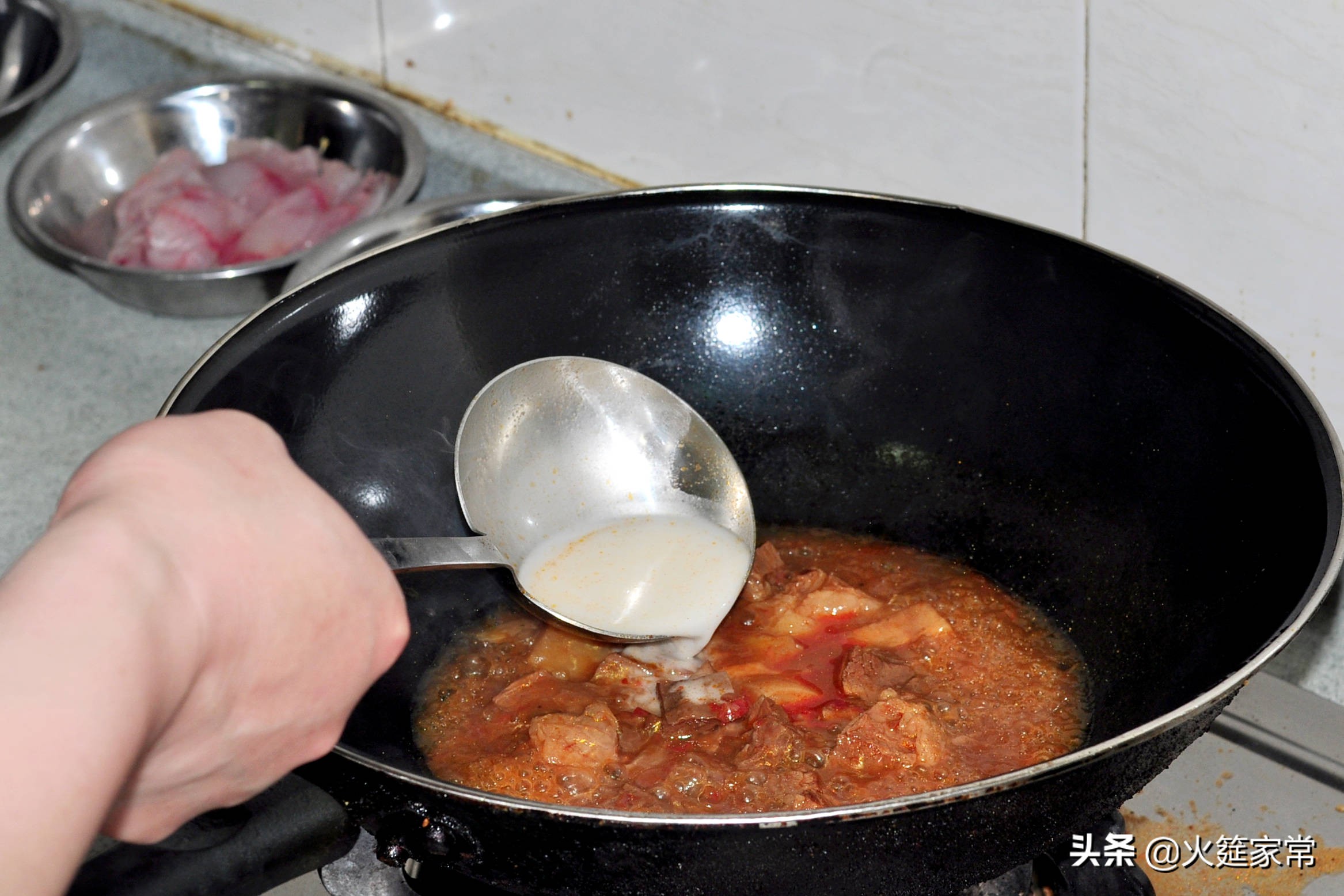 让人食欲大增的辣椒拌饭,牛肉盖浇饭很好吃