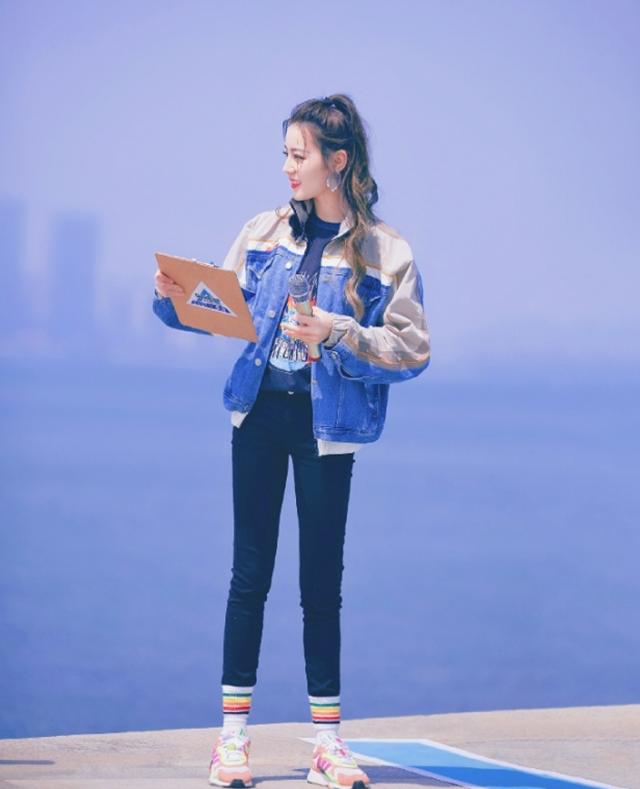 冬季高腰袜的穿法,保暖又好看的穿搭袜子