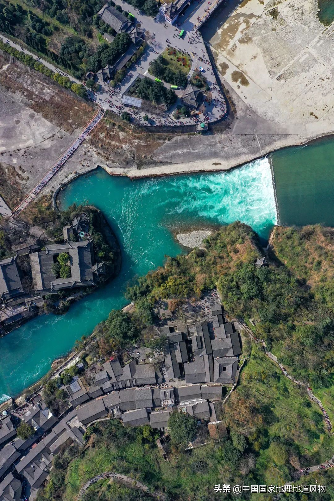 成都是一个安逸的地方吗,成都是个挺安逸的城市