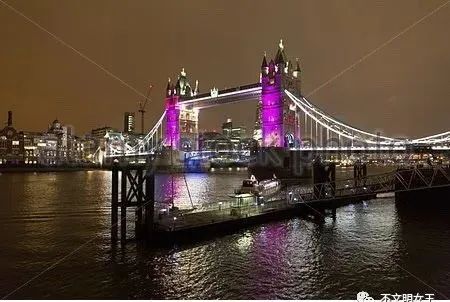 英国王室乔治王子,英国王室乔治夏洛特