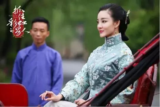 高圆圆方脸扎马尾,高圆圆方脸怎么整的