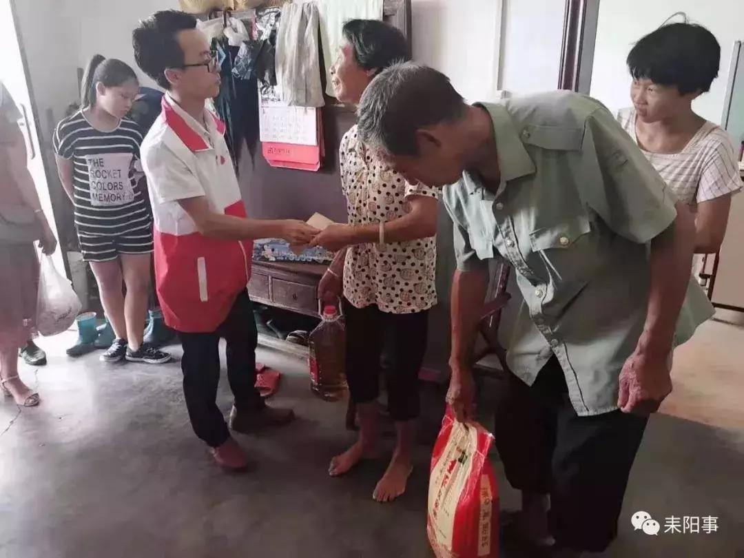 暖心！耒阳东湖圩镇来了一群人，他们很高兴