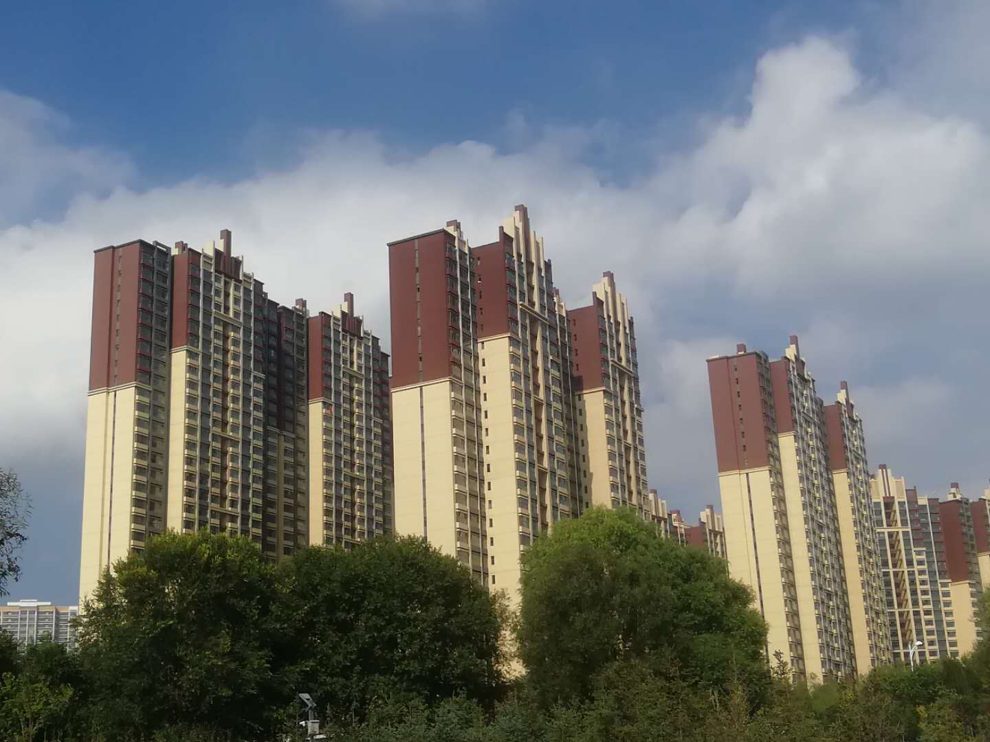 真石漆出现色差的原因及解决方法,真石漆色差是什么原因引起的