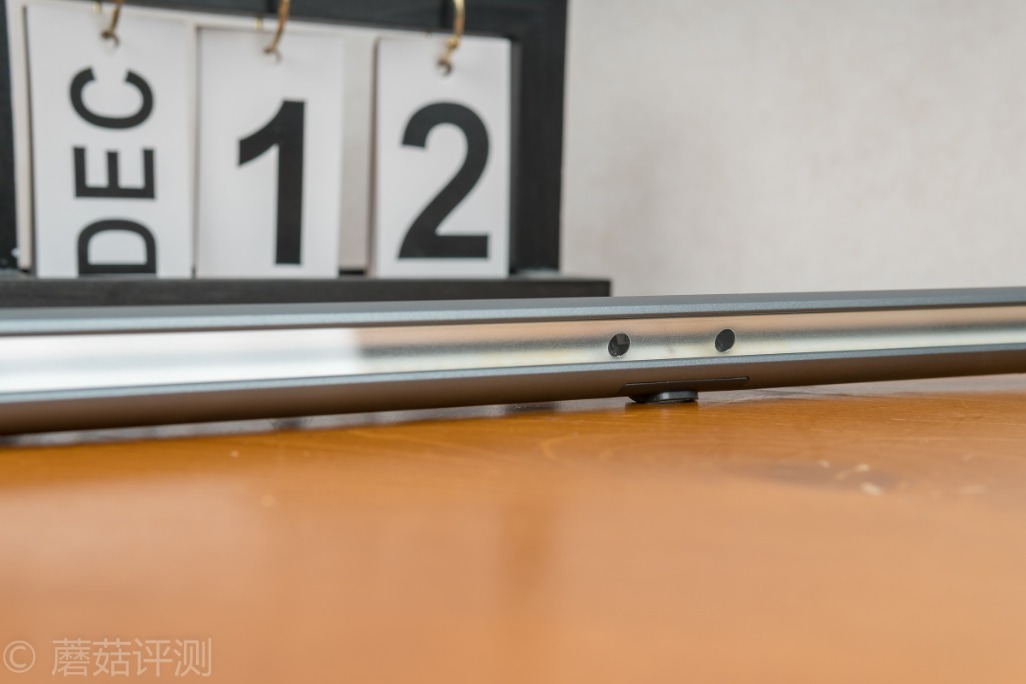 明基screenbar屏幕挂灯效果,明基显示器屏幕挂灯