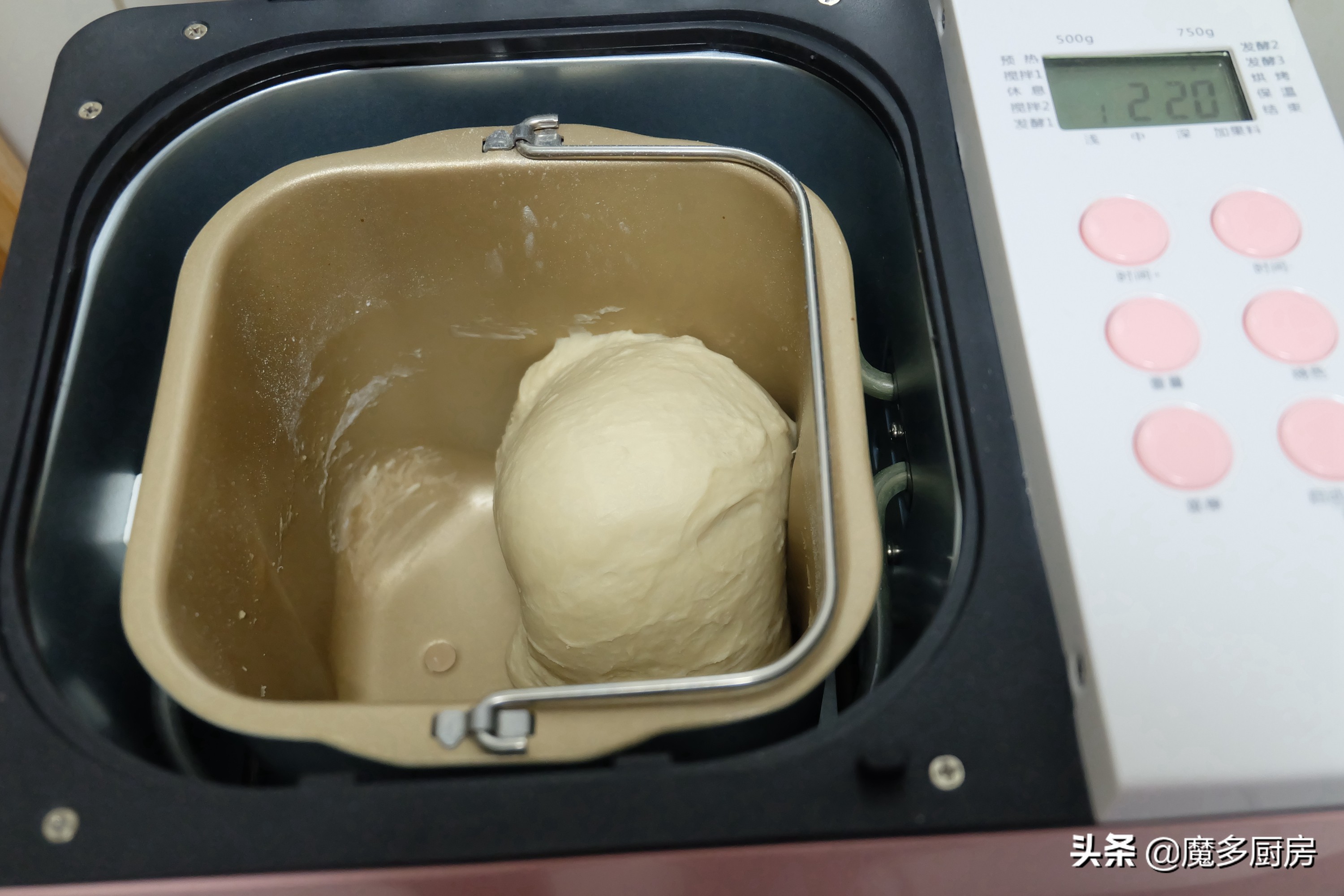 做面包只要一台面包机,多图详解面包制作,低糖无油配方真不错