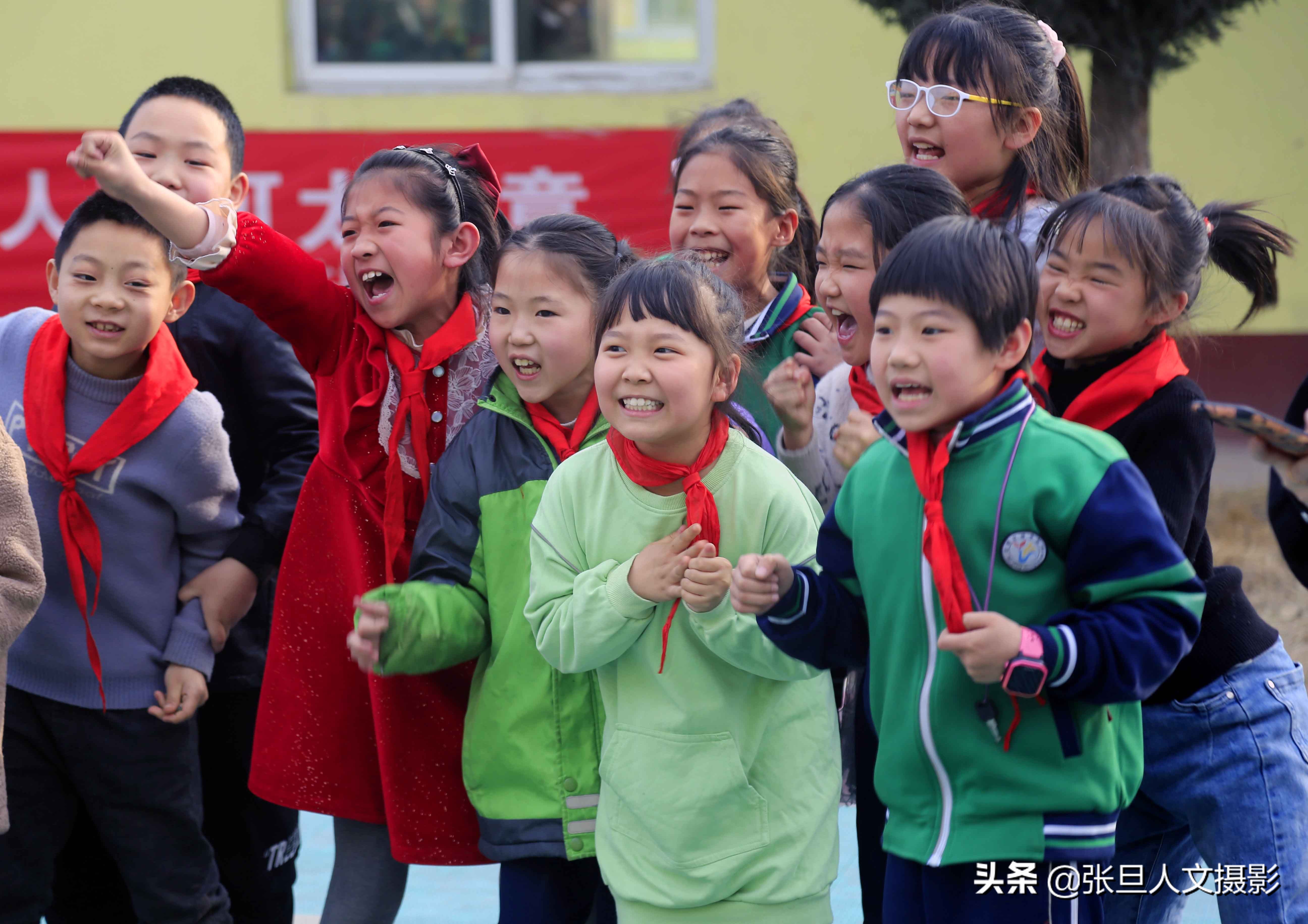山西有一所学校学生都是农民工的孩子他们在这里过得怎么样
