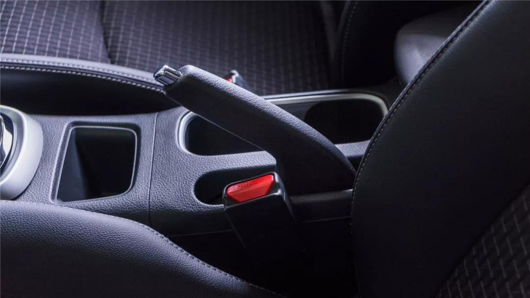 最新款日产骐达的缺点和优点,8万买个16年的日产骐达值得买吗