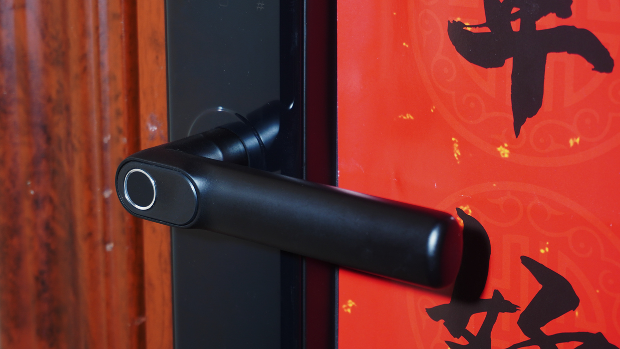 家门反锁怎么打开,怎么选择智能门锁乐视门锁