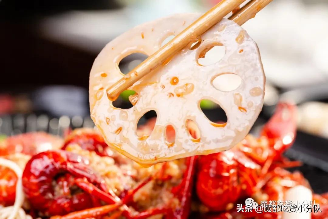 不会吧，红盔甲开KTV了