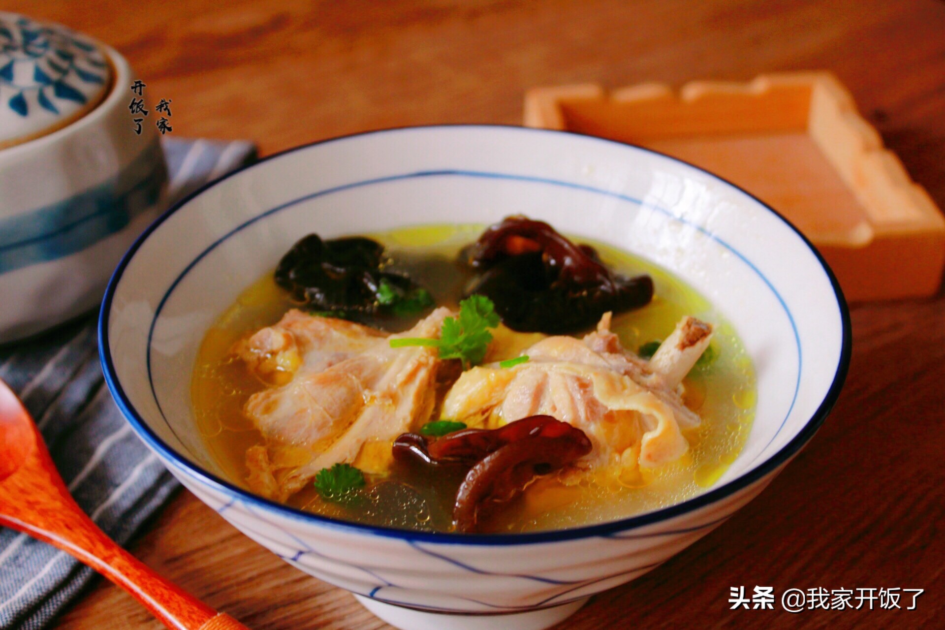 给孩子熬鸡汤怎么炖好喝又营养,鸡汤怎么做给孩子补脑