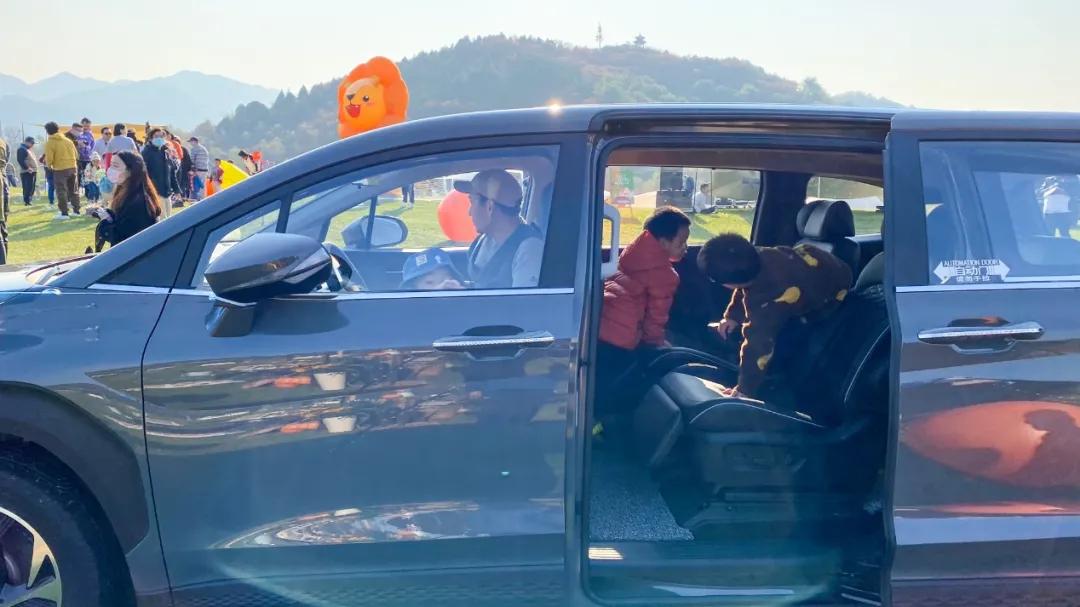 北京现代买库斯途送什么,北京现代库斯途实测坐满人