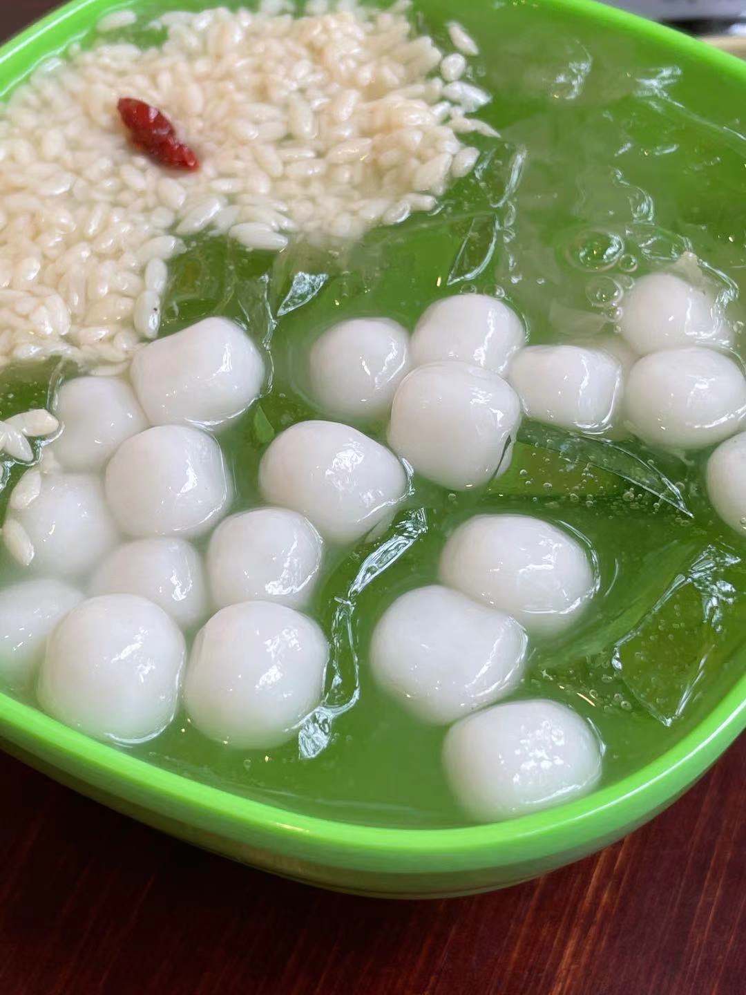 手搓冰粉一碗份量,怎么搓的冰粉颜色白