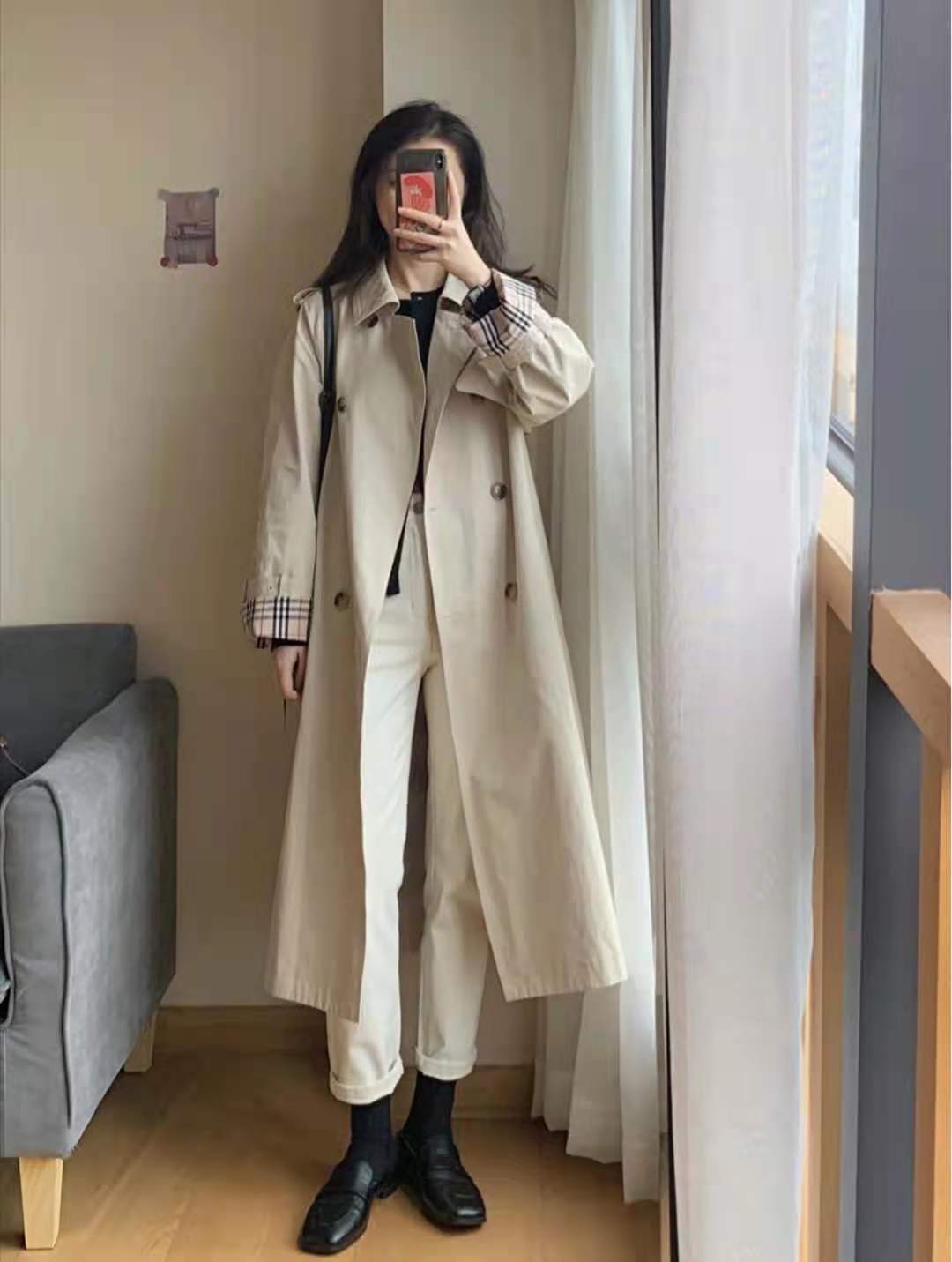 卡其色风衣配什么颜色裤子好看,卡其色风衣怎么搭配裤子和鞋子