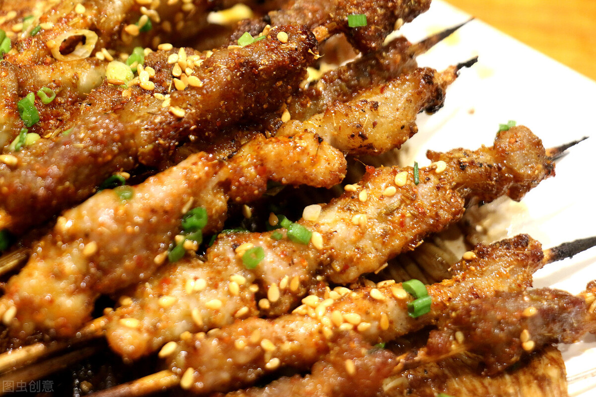 *疆新**羊肉串,其实烤箱也可以,没有了烟熏火燎,还贼正宗想不想学