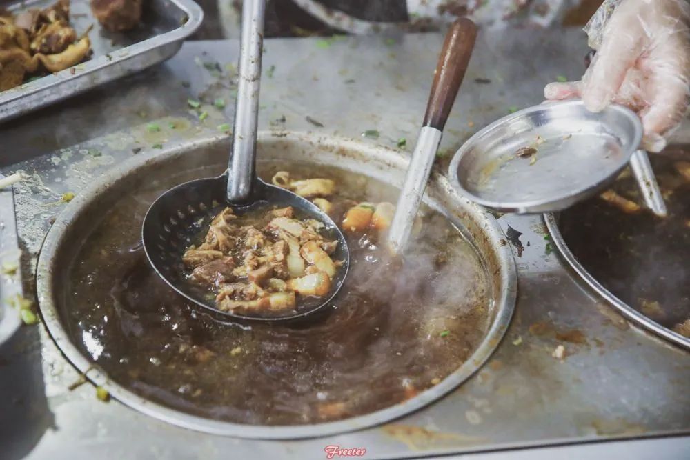 海南牛腩饭哪家最好吃,海口清汤牛腩饭