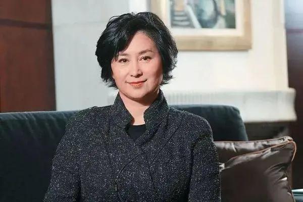 赌王蓝琼缨利智,蓝琼缨当年如何处置利智