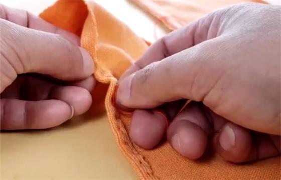 旧毛衣怎么改马桶垫,旧毛衣改造马桶垫方法