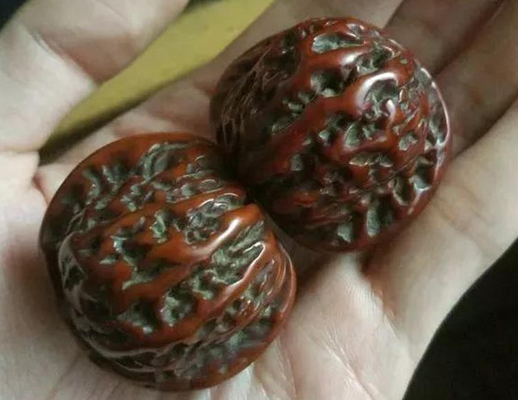 清理老核桃缝隙污垢,怎么清理老核桃缝隙青皮的污垢