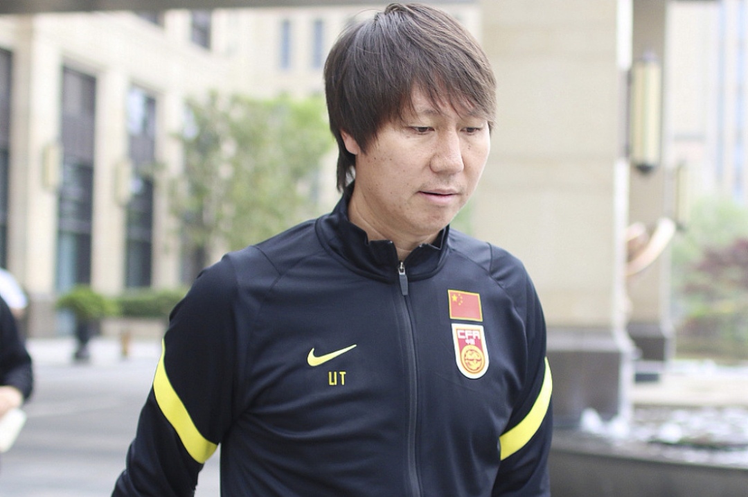 12强赛国足对阵日本首发名单,12强集训名单