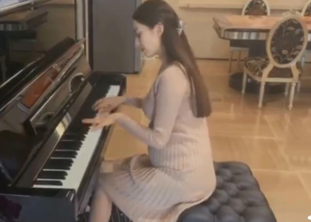 吉娜挺孕肚拍广告视频,吉娜挺孕肚拍广告现场