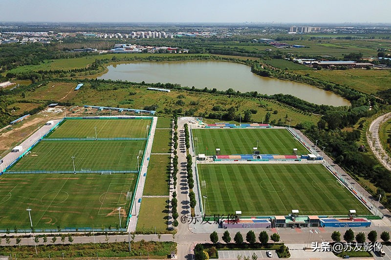 唐山南湖足球广场有多少球场,唐山南湖城市足球