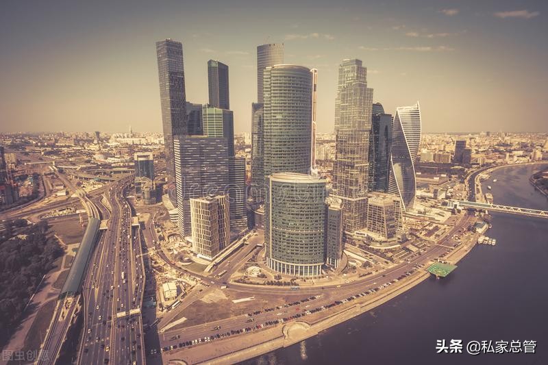 即使生活撂倒了你也不能认怂,不认怂生活就没法撂倒你