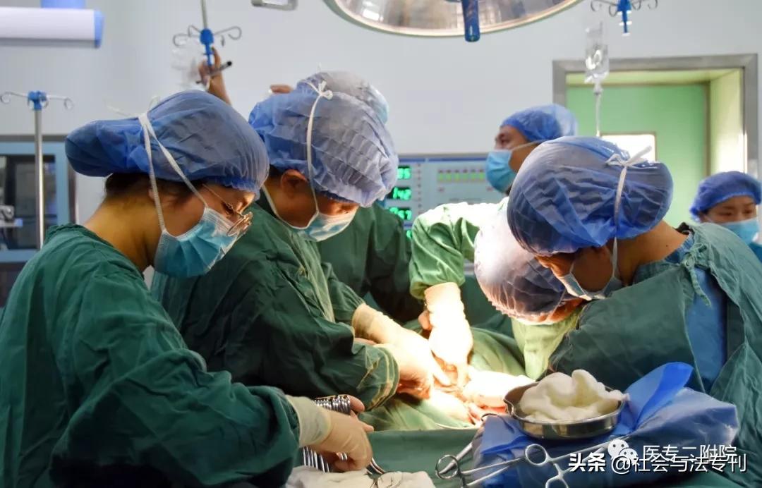 南阳熊猫血”妈妈顺利在医专二附院诞下三胞胎