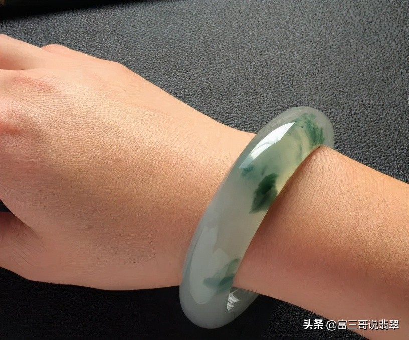 翡翠行家看货手法,翡翠新手怎么买最好