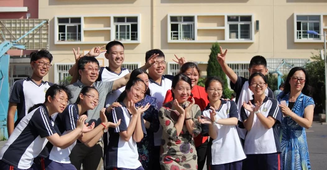 李明艳老师,大连市双语学校李明艳老师